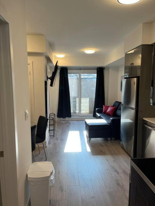 Lovely One Bedroom Condo With Free Parking Niagara Falls Eksteriør billede