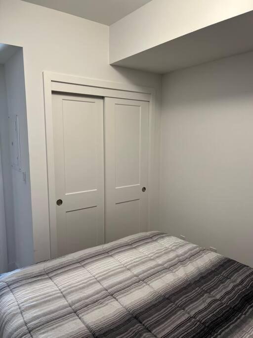 Lovely One Bedroom Condo With Free Parking Niagara Falls Eksteriør billede